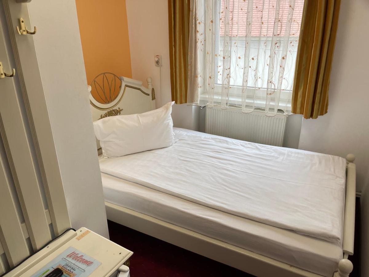 Pensiunea Sibiana Sibiu Esterno foto